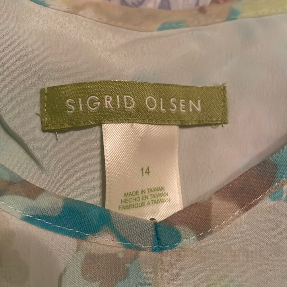 Sigrid Olsen Sleeveless Top and midi-length skirt. Size 14 floral design